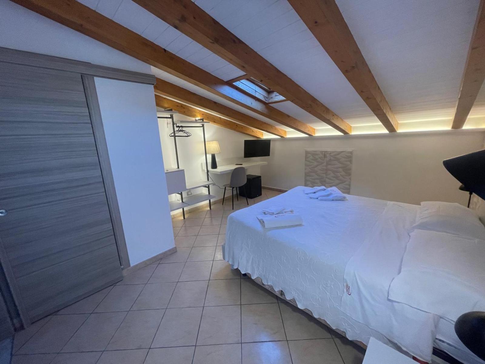Albergo Perseo Portopalo Di Capo Passero Екстер'єр фото