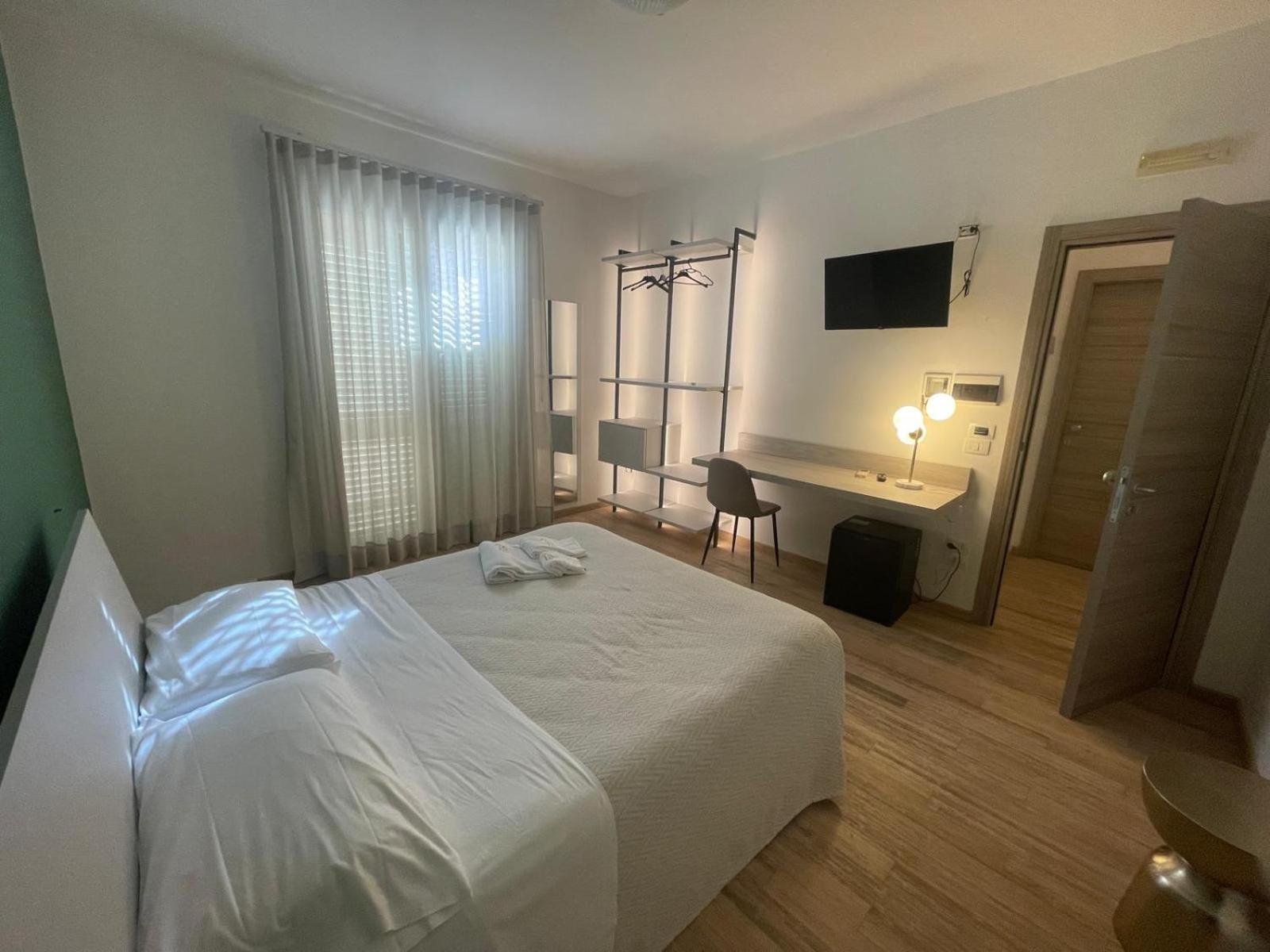 Albergo Perseo Portopalo Di Capo Passero Екстер'єр фото
