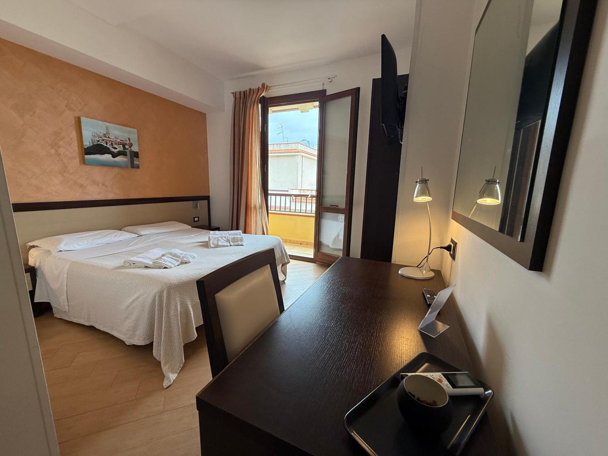 Albergo Perseo Portopalo Di Capo Passero Екстер'єр фото
