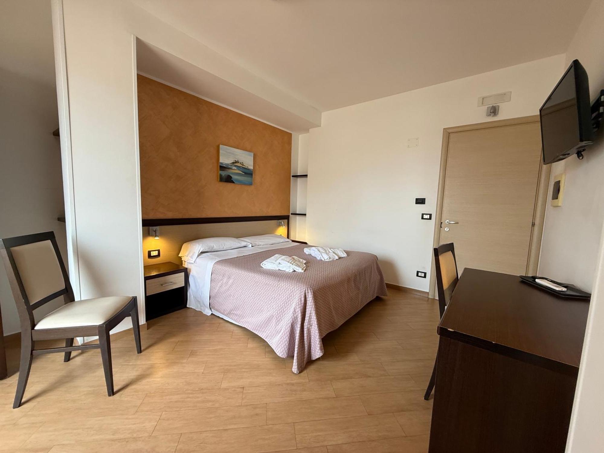 Albergo Perseo Portopalo Di Capo Passero Екстер'єр фото